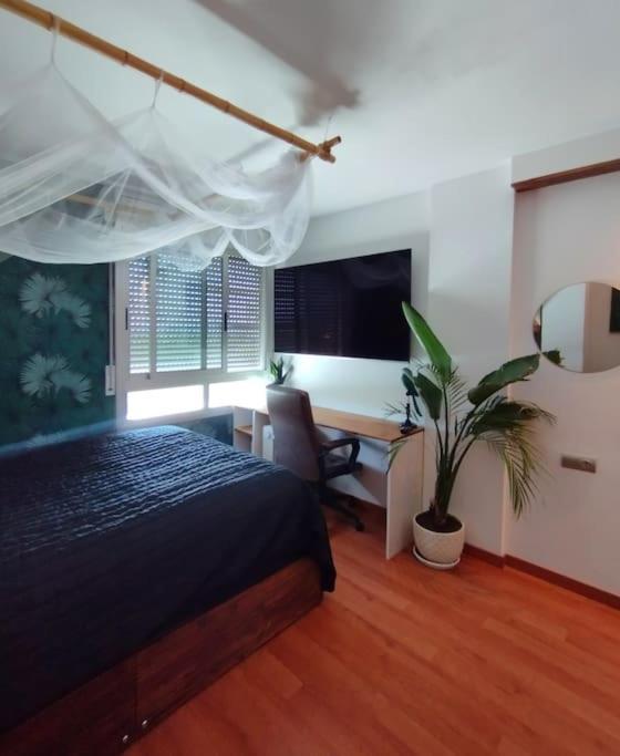 Empuriabrava, 2 50m Apartment
